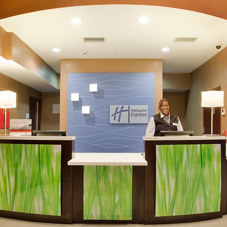 Holiday Inn Express & Suites St Louis Airport By Ihg Woodson Terrace Esterno foto