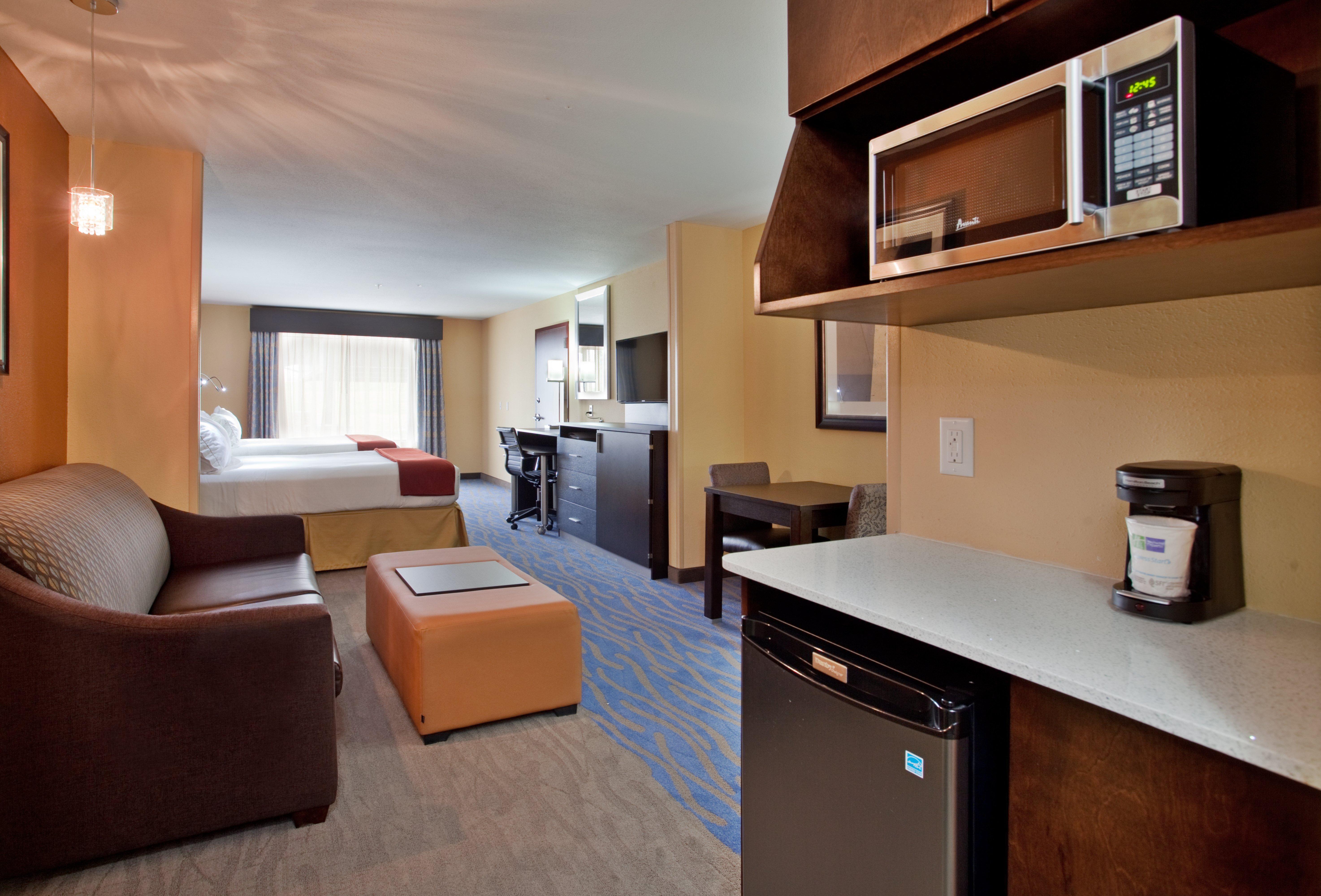 Holiday Inn Express & Suites St Louis Airport By Ihg Woodson Terrace Esterno foto