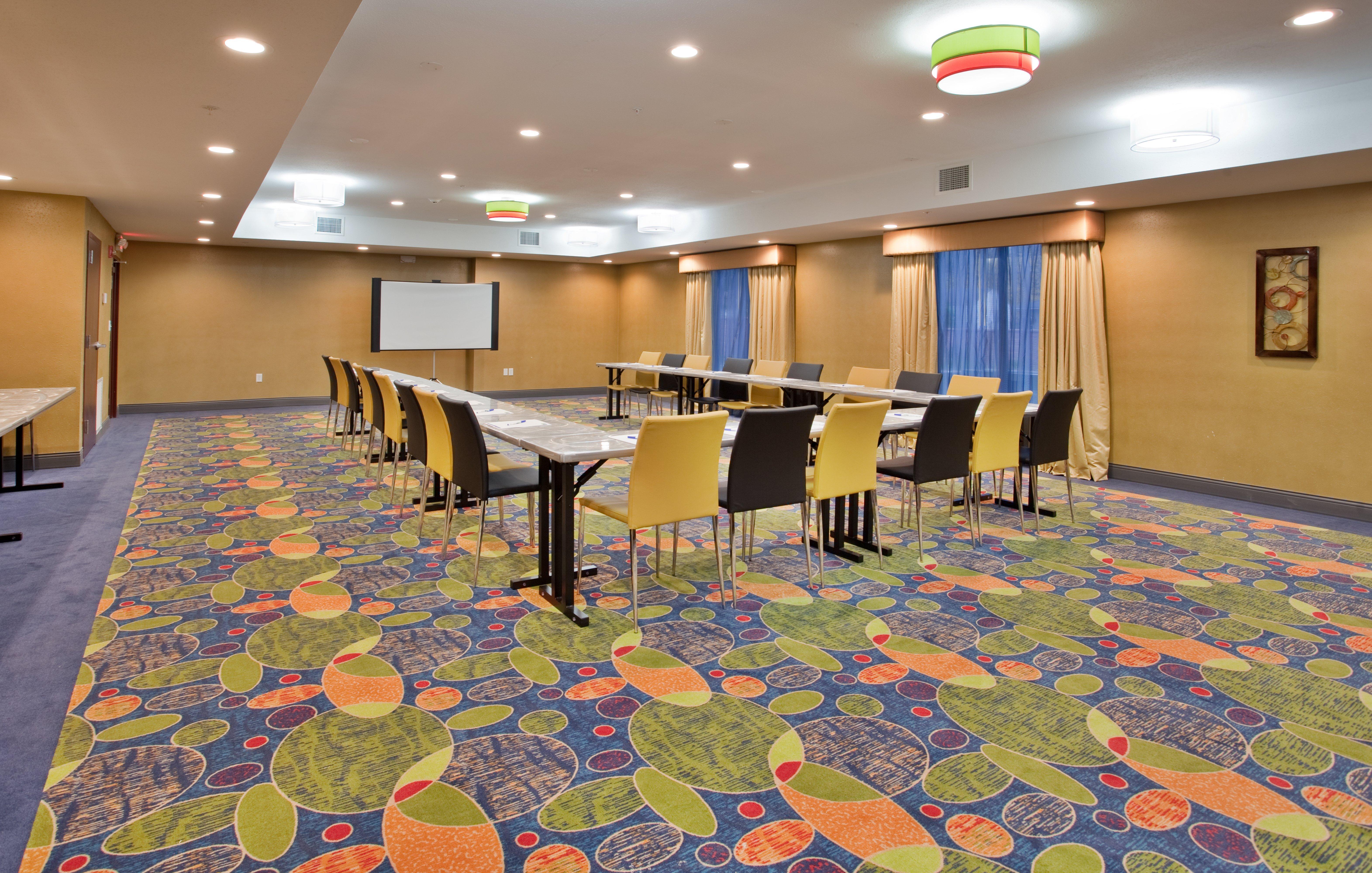 Holiday Inn Express & Suites St Louis Airport By Ihg Woodson Terrace Esterno foto