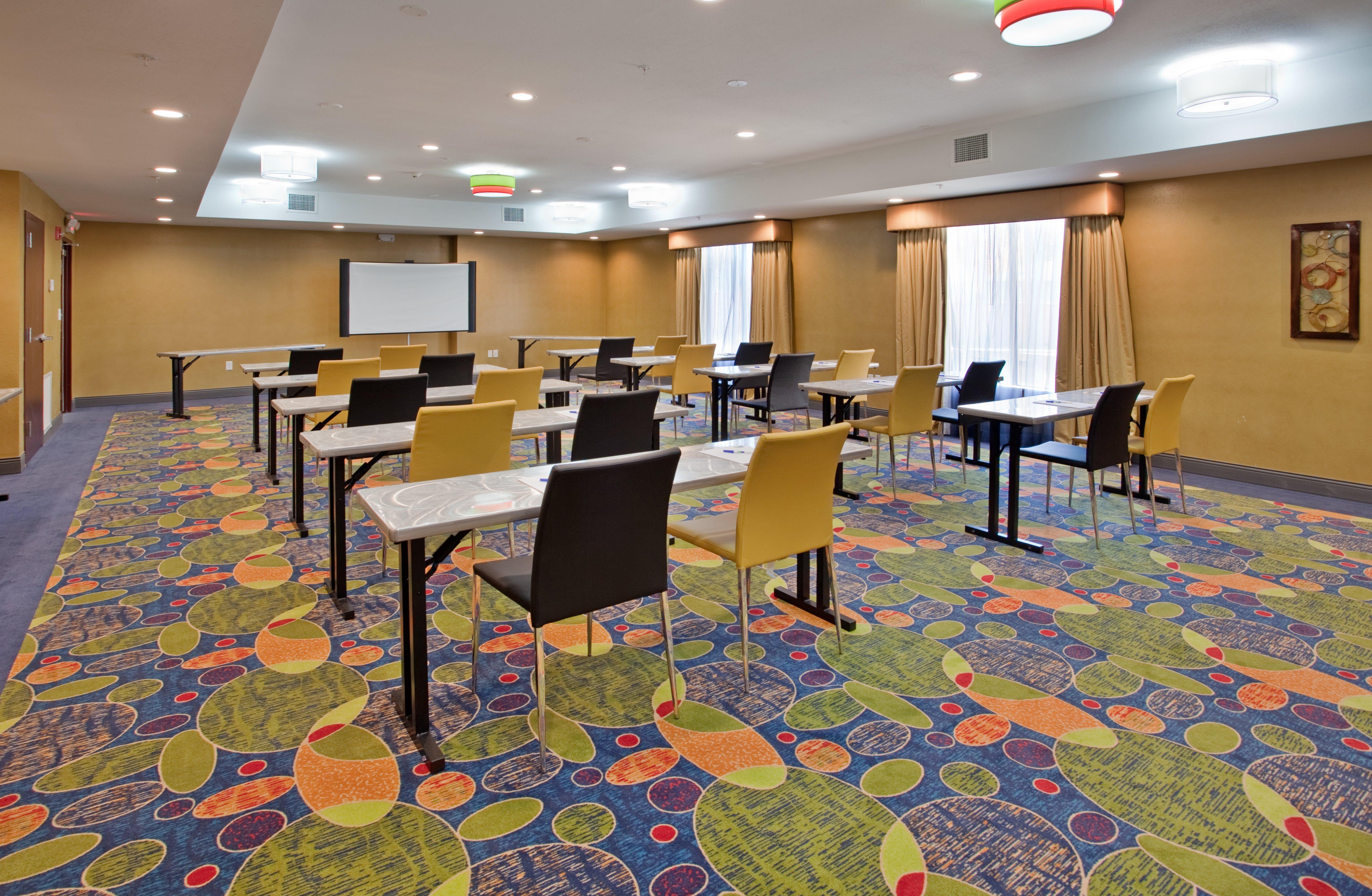 Holiday Inn Express & Suites St Louis Airport By Ihg Woodson Terrace Esterno foto