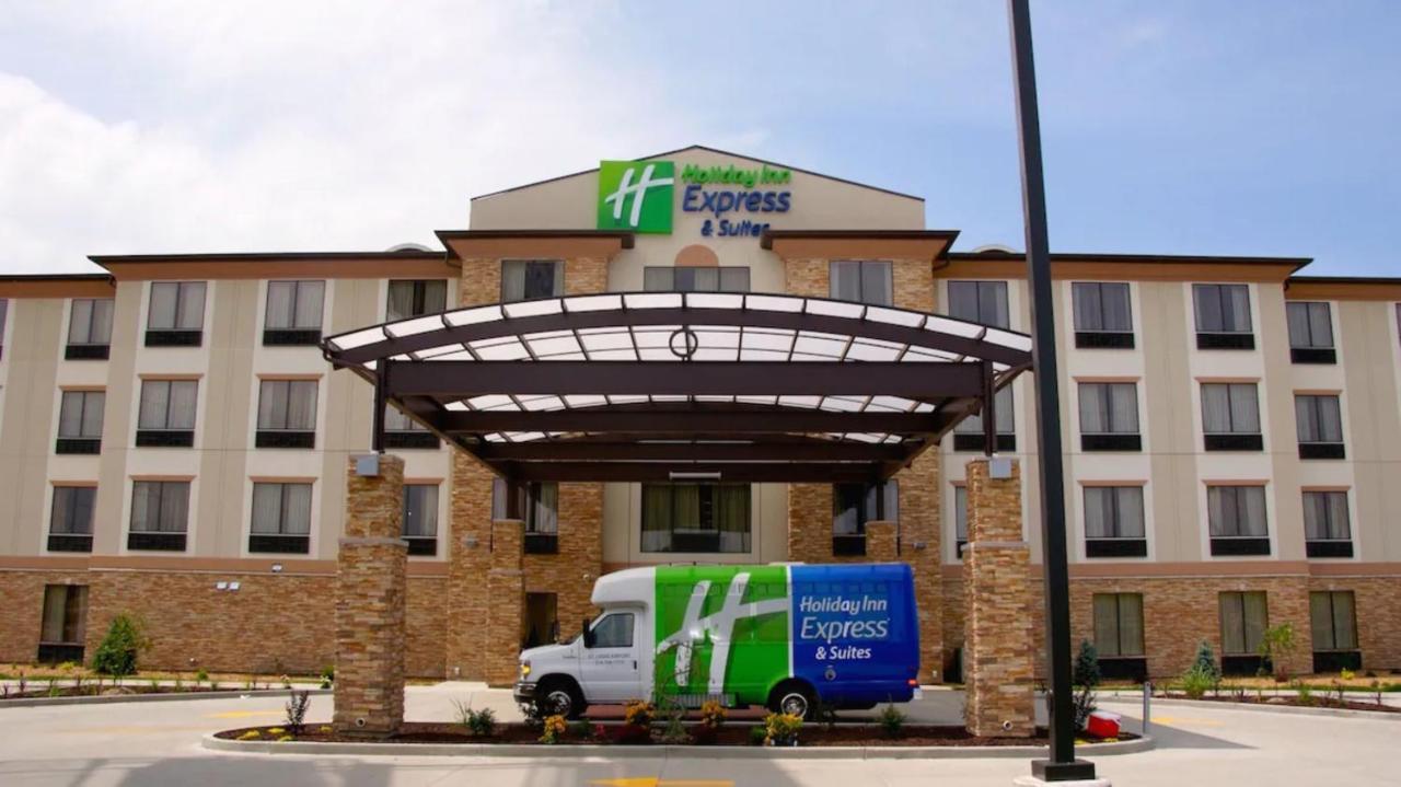 Holiday Inn Express & Suites St Louis Airport, An Ihg Hotel Woodson Terrace Esterno foto
