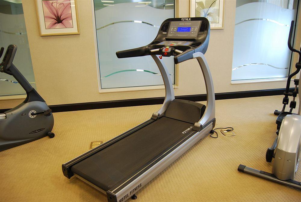 Holiday Inn Express & Suites St Louis Airport By Ihg Woodson Terrace Esterno foto