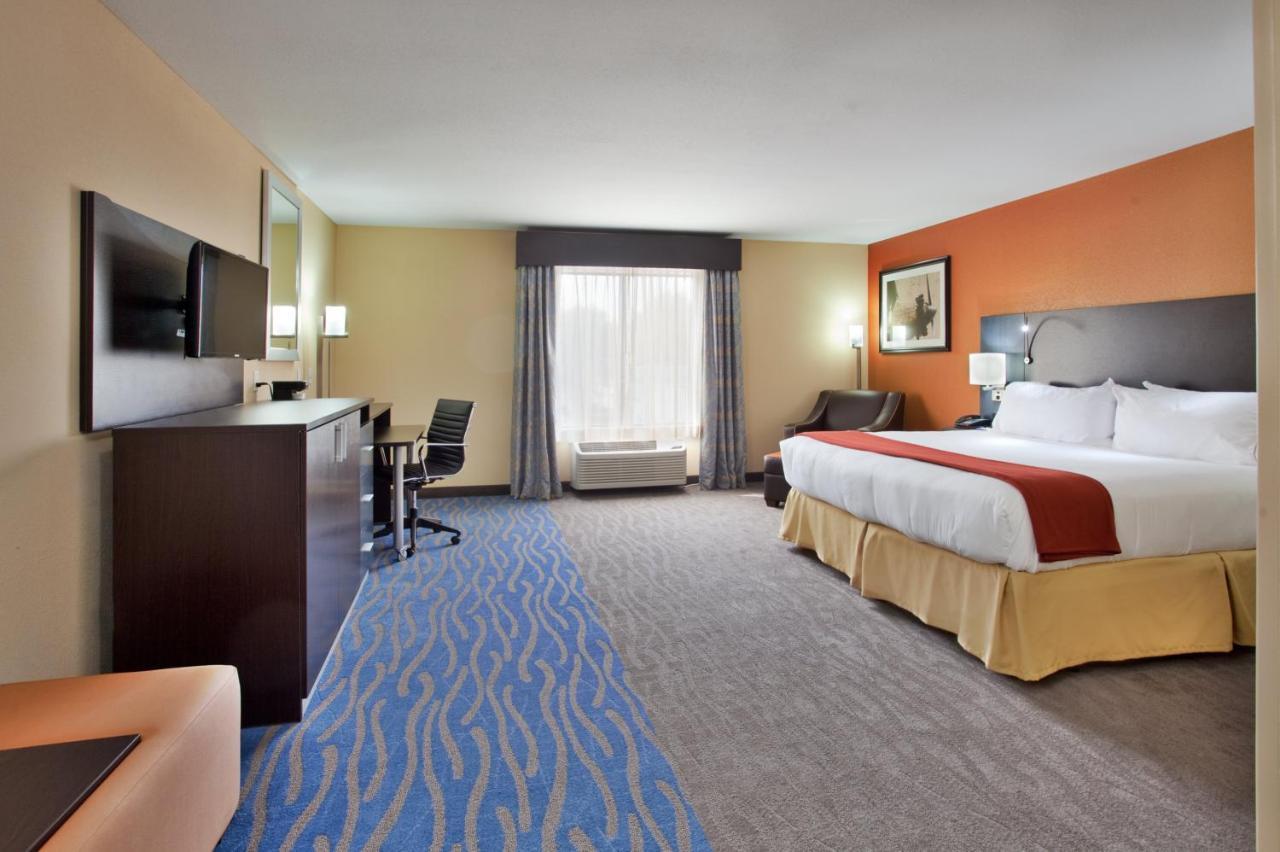 Holiday Inn Express & Suites St Louis Airport By Ihg Woodson Terrace Esterno foto
